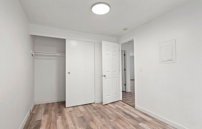 2 beds, 1 bath, 742 sqft, $1,545, Unit 22