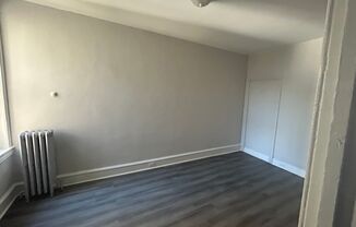 3 beds, 1 bath, $1,600