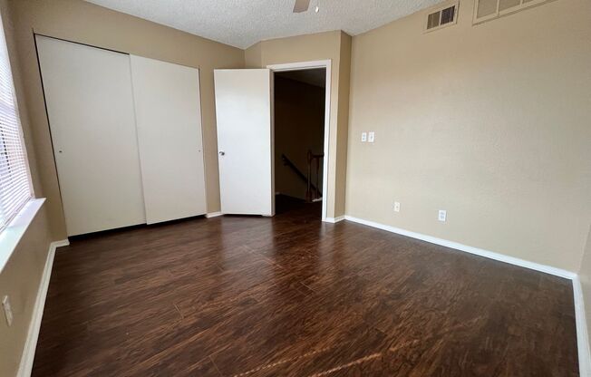 2 beds, 1 bath, $1,350