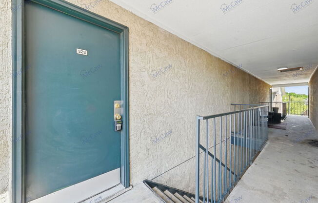 9520 Royal Lane
