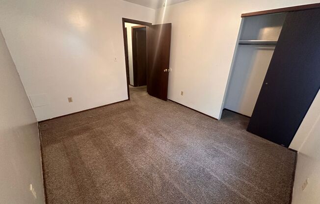 2 beds, 1 bath, $850