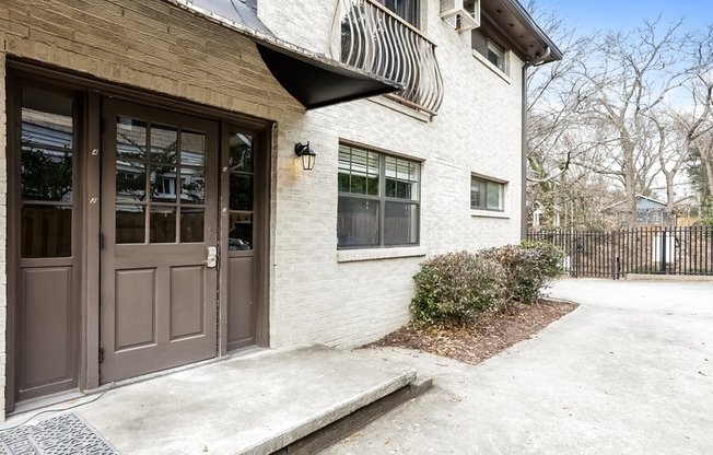 755 Saint Charles Avenue Northeast - 05