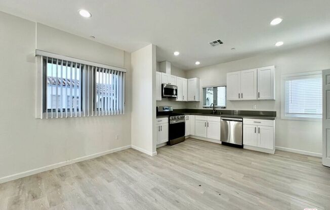 3 beds, 3.5 baths, 1,920 sqft, $4,995, Unit 103