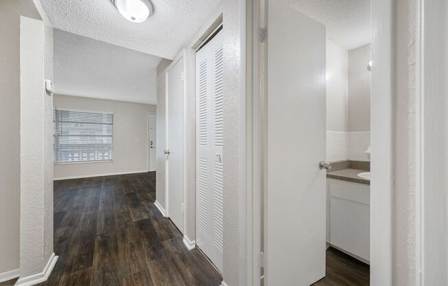 1 bed, 1 bath, 650 sqft, $1,325, Unit A302