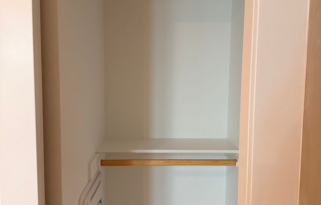 Studio, 1 bath, 440 sqft, $2,580, Unit 806