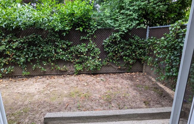 1 bed, 1 bath, 650 sqft, $1,325, Unit 05