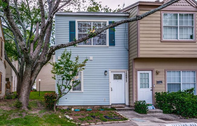 UPDATED 2-BEDROOM TOWNHOME AT NORTH PARK TOWNHOMES