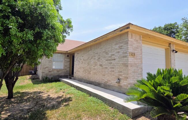 New Braunfels 2 Bedroom 2 Bath less than 1 mile from Landa Park!