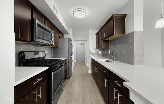 2 beds, 1.5 baths, 1,100 sqft, $2,295, Unit 202