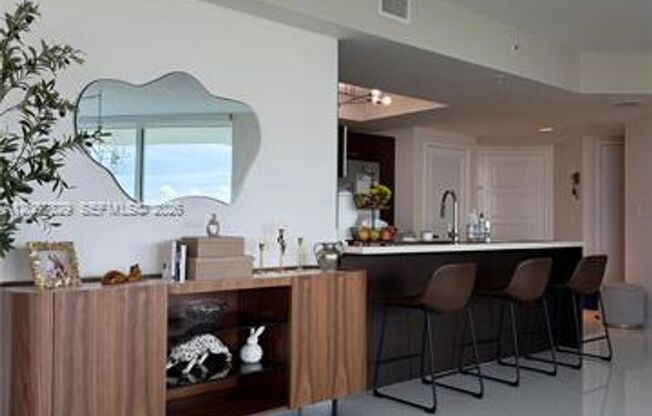 3 beds, 2 baths, $5,900, Unit # 2 1001