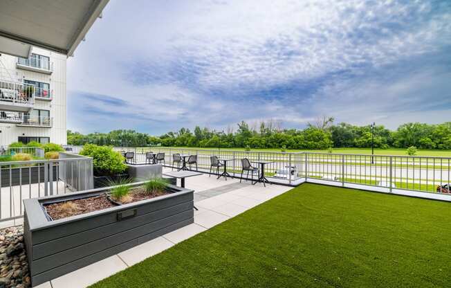 the preserve at ballantyne commons apartment balcony and grass