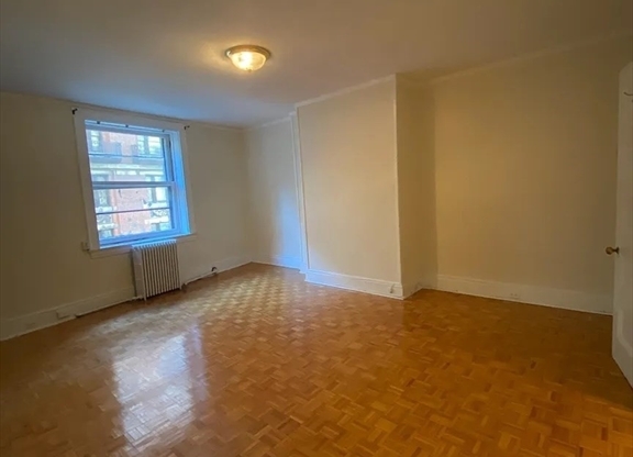 Studio, 1 bath, 500 sqft, $2,600, Unit 4E