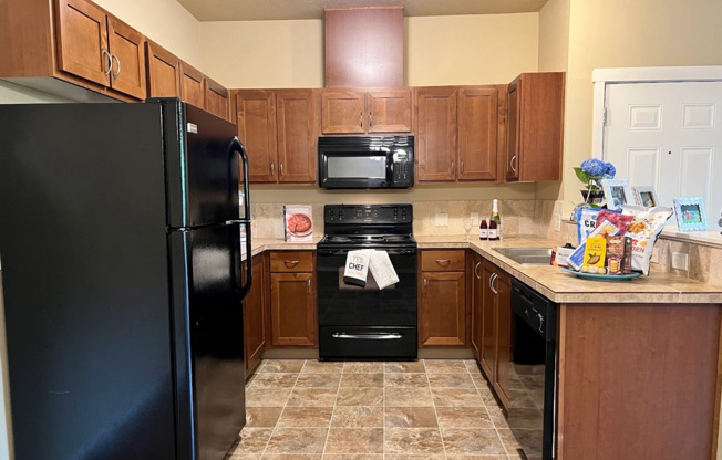 2 beds, 2 baths, 1,090 sqft, $1,600, Unit 523-07