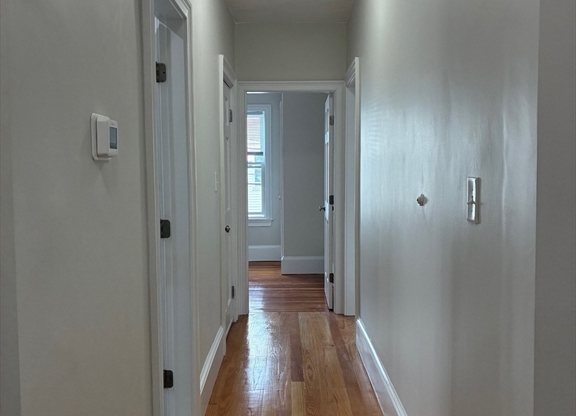 8 AGASSIZ AVE