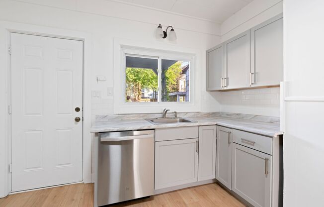 SCORE 50% OFF 1ST MONTH'S RENT IF SIGNED BY DEC 5! Beautiful 3 bedroom home in Beaver Falls available now!