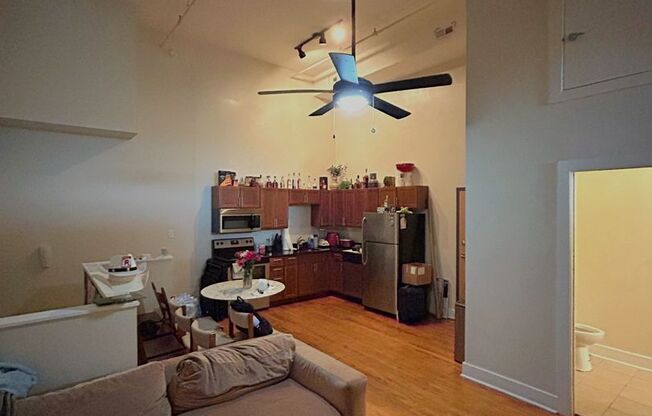 1 bed, 1 bath, 650 sqft, $1,095, Unit 102
