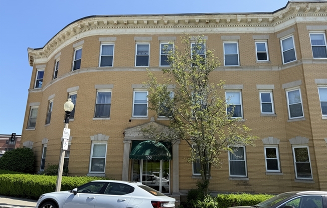 153 Chiswick Rd Apt 3