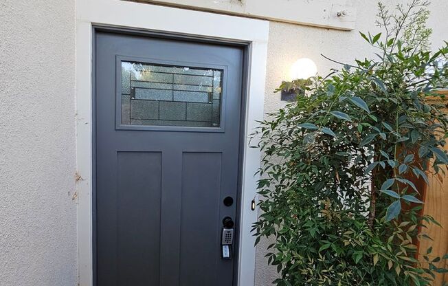 Gorgeous COMLETELY RENOVATED 3 Bed/2.5 Bath Townhome in Terrace Hills - San Jose