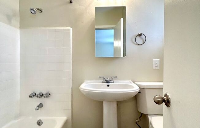 1 bed, 1 bath, $835, Unit SC519