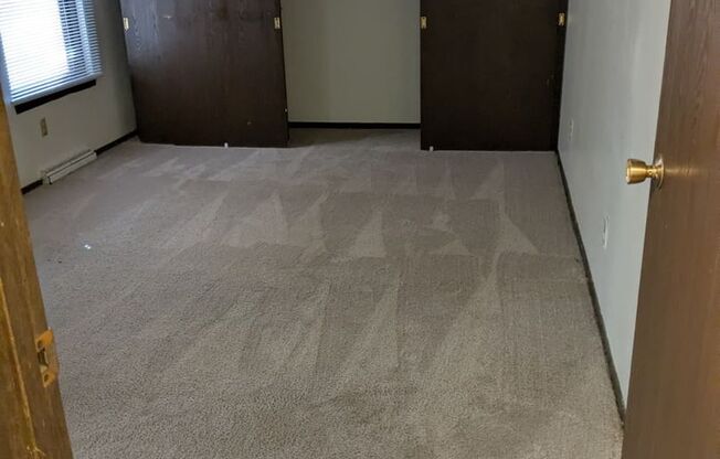 2 beds, 1.5 baths, 1,000 sqft, $1,451, Unit 8199-8199E