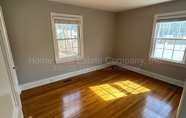 2 beds, 1 bath, $1,195