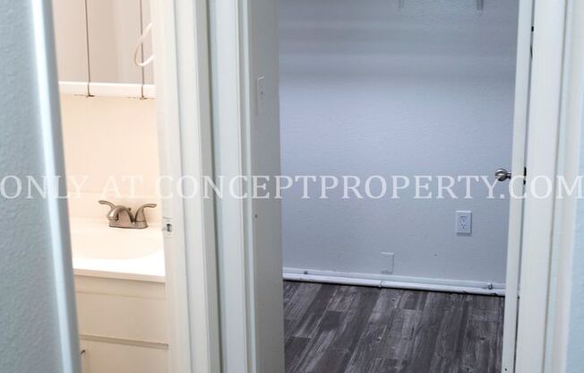 2 beds, 1 bath, 810 sqft, $1,299, Unit 30