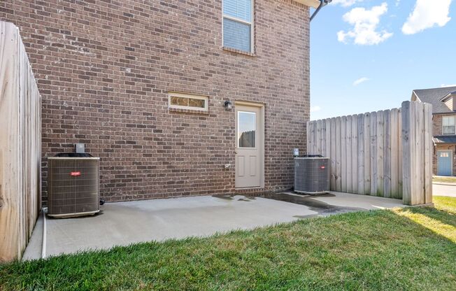 3 beds, 3 baths, $1,425, Unit # 201