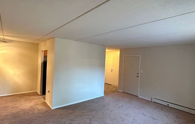 1 bed, 1 bath, 734 sqft, $1,350, Unit K05