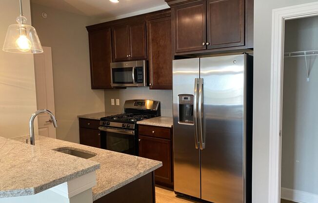 1 bed, 1 bath, 848 sqft, $2,244, Unit 2306