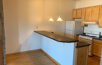 1 bed, 1 bath, 924 sqft, $1,395, Unit 202