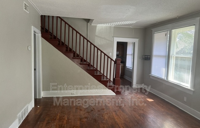 2 beds, 1 bath, $1,150