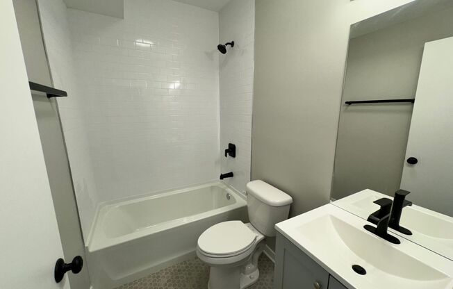 1 bed, 1 bath, $1,575, Unit 106