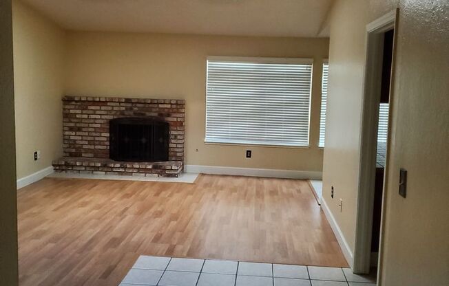 3 bedroom 2 bath with Pool Off of Oakdale Road