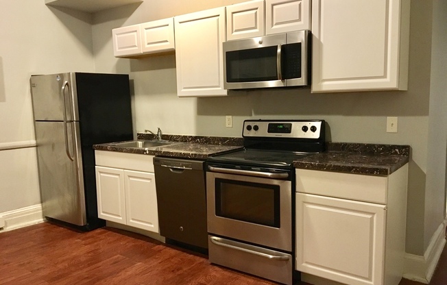 For Rent: Urban Luxury at 914 N. Charles St – Your City Lifestyle Awaits!