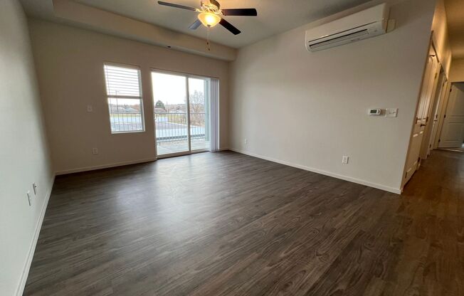 3 beds, 2 baths, 1,197 sqft, $1,595, Unit B302