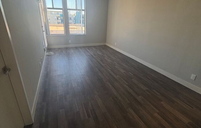 1 bed 1 bath Apartment. 1st month $1500.00 credit.