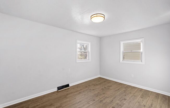 2 beds, 1 bath, $1,399