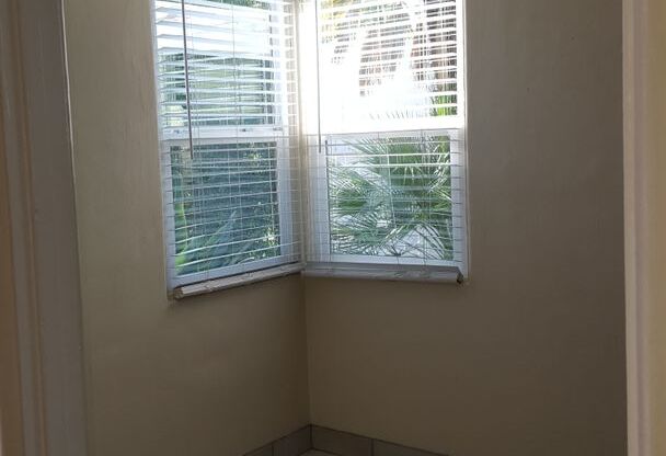 1 bed, 1 bath, $1,800, Unit 4462