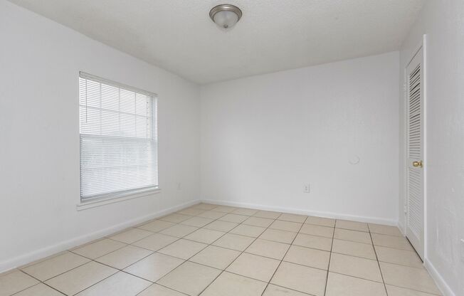 2 beds, 1.5 baths, 1,165 sqft, $1,470, Unit K-1807