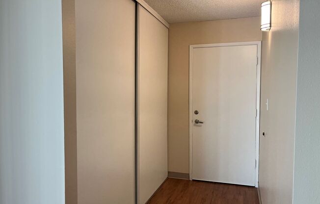 1 bed, 1 bath, 642 sqft, $1,050, Unit 108