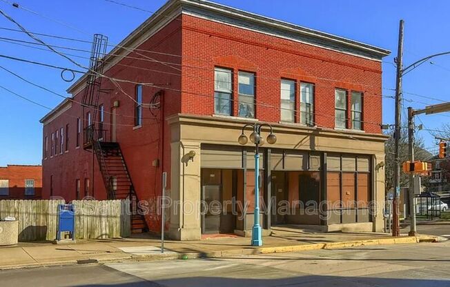 570 MILLER AVE