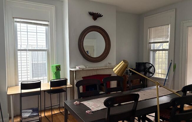 395 Crown Street 6 Bed 2 Bath House - Get One Month Free Rent!