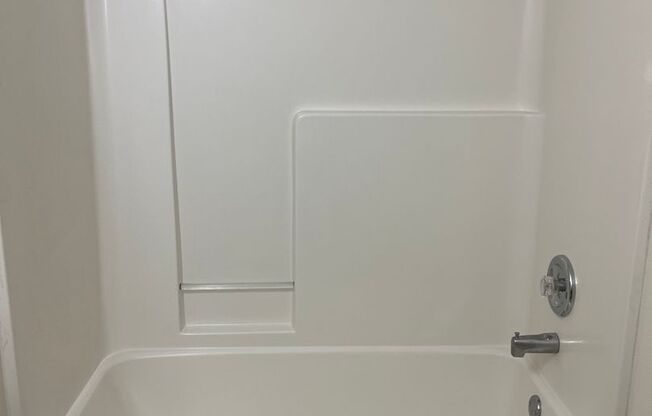 3 beds, 2 baths, 1,360 sqft, $1,489, Unit 30