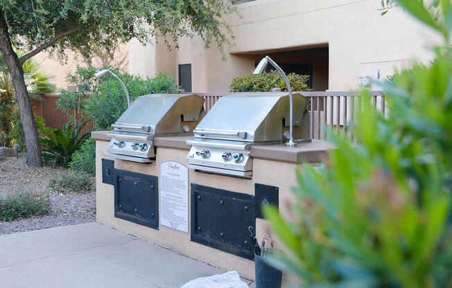 Outdoor BBQs for Resident at Finisterra Luxury Apartments for Rent