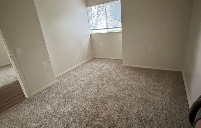 2 beds, 1 bath, 842 sqft, $1,444, Unit 28-B06 Davis 2 BD