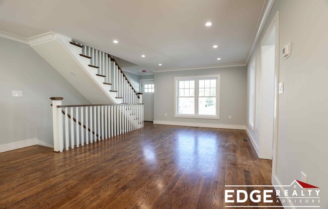 25 MOLLOY ST