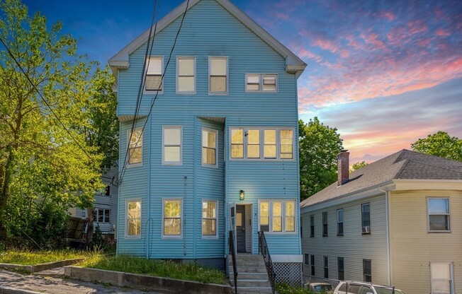 8 DELAWARE ST