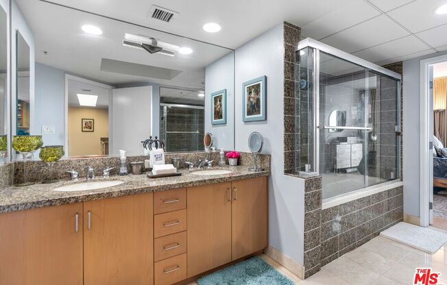 1 bed, 1 bath, 859 sqft, $4,250, Unit 621