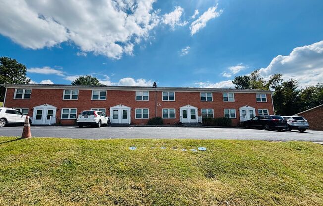 2 Bedroom, 1 Bath Apartment