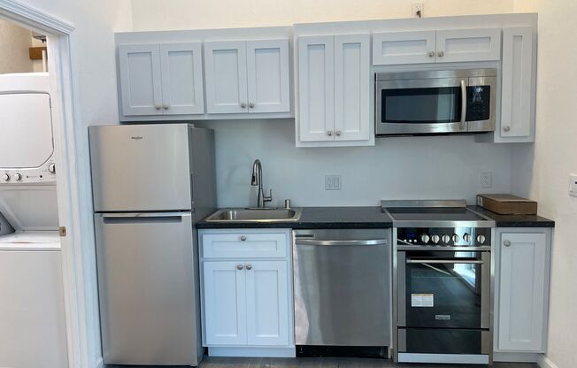 1 bed, 1 bath, 400 sqft, $2,195, Unit 2911A (Rear Unit)